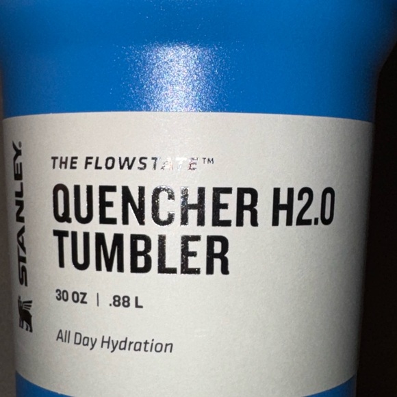 Stanley Quencher H2.0 30oz Azure Blue Tumbler NWT Straw Cup - Picture 3 of 6